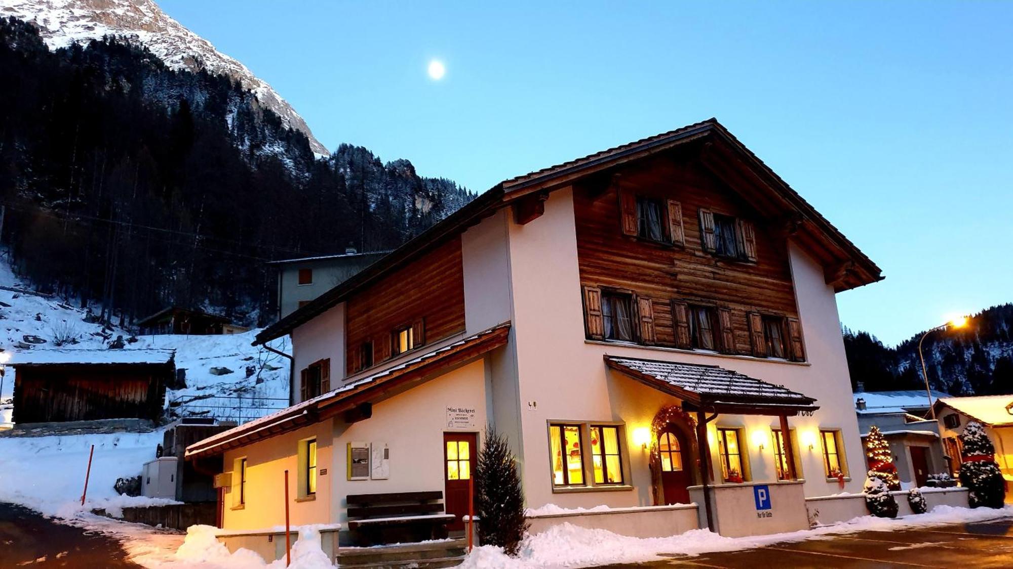 Gasthaus Alpenrose Innerferrera Esterno foto