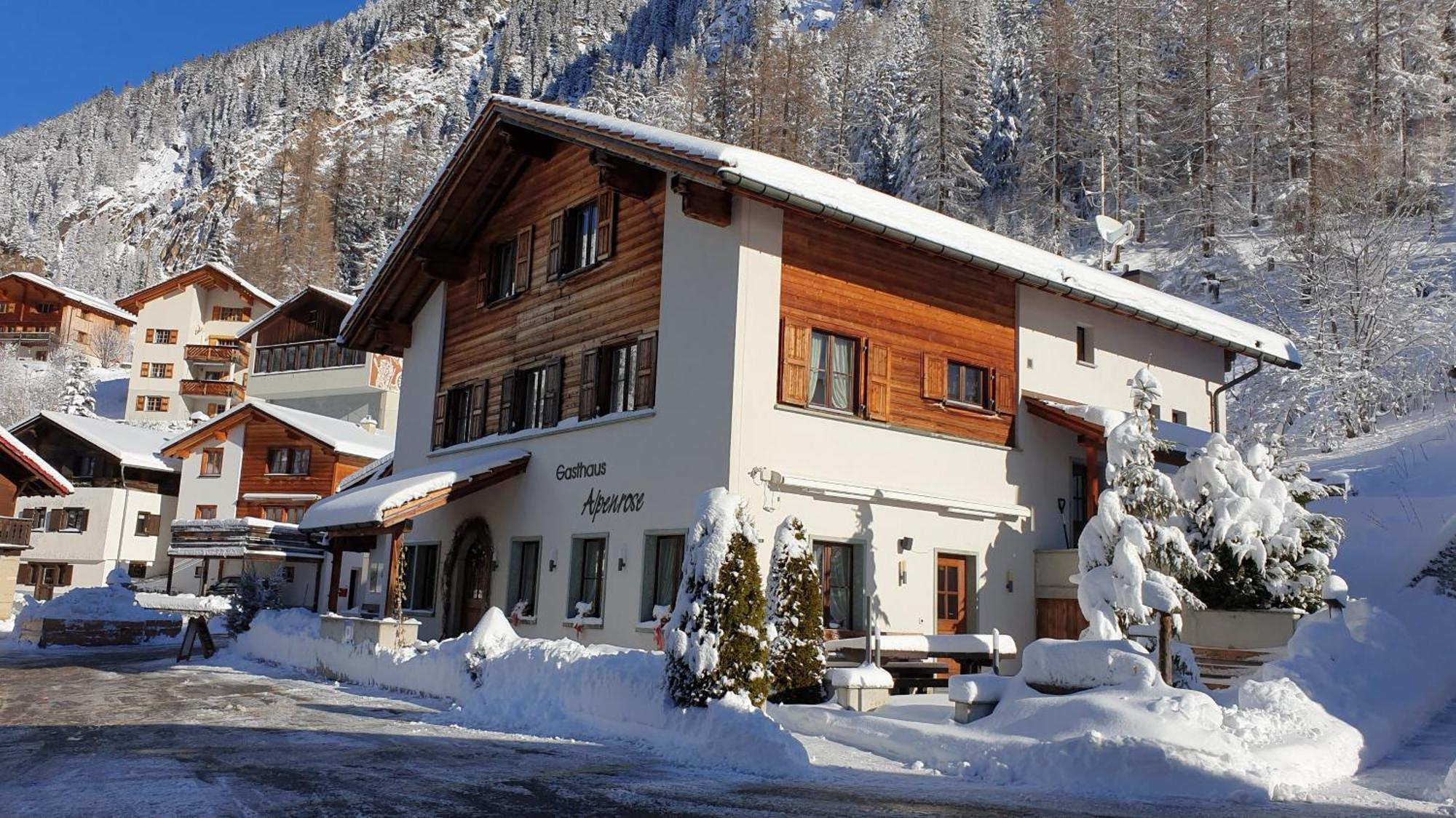 Gasthaus Alpenrose Innerferrera Esterno foto